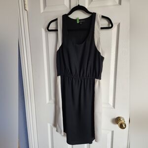 Banana Republic Black Cream Racerback Sheath Dress Size 6